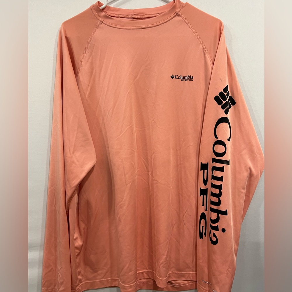 Gently used peach Men’s Columbia PFG long sleeve Tshirt LG